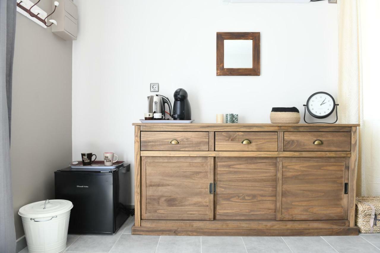 Chambre D'Hotes Du Charme Provencal Senas ภายนอก รูปภาพ